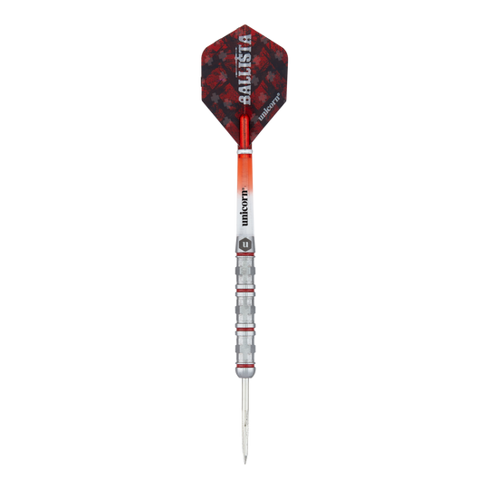 Dardos de acero estilo Ballista Unicorn 4 Das Bild zeigt einen Steeldart namens "Unicorn Ballista Style 4". Der Dart hat eine silberne Spitze, einen strukturierten Griff und rote sowie schwarze Akzente am Flight.