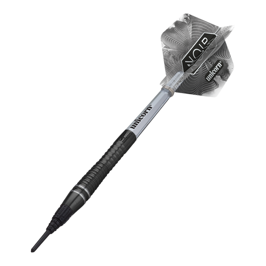 Dardos blandos Unicorn World Champion Gary Anderson Noir Phase 6 Das Bild zeigt einen Unicorn World Champion Gary Anderson Noir Phase 6 Softdart. Der Dartpfeil ist schwarz-silbern und hat ein modernes, gemustertes Flight-Design.
