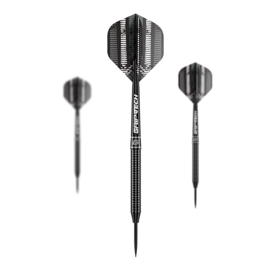 Dardos de acero de tungsteno GOAT Sprocket Das Bild zeigt drei schwarze Steeldarts mit der Aufschrift "GRIPTECH" auf den Schäften. Es handelt sich um das Produkt "GOAT Sprocket Tungsten Steeldarts".