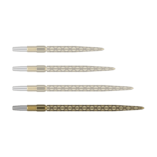 Puntas de dardos Target Swiss Diamond Pro Gold Das Bild zeigt vier goldfarbene Dartspitzen mit einem rautenförmigen Muster. Die Spitzen liegen parallel nebeneinander auf einem grünen Hintergrund.