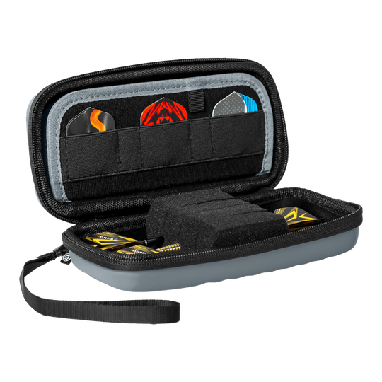 Estuche para dardos Bulls Orbis S - Gris Auf dem Foto ist das Bulls Orbis S Dartcase in Grau abgebildet. Diese Darttasche bietet Schutz und praktischen Stauraum für Dartzubehör.