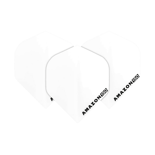 Vuelos de Amazon 150 - Blanco Das Bild zeigt drei weiße Dart-Flights mit der Aufschrift "AMAZON 150" in einer Ecke. Die Flights sind schlicht gehalten und haben eine klassische Form.
