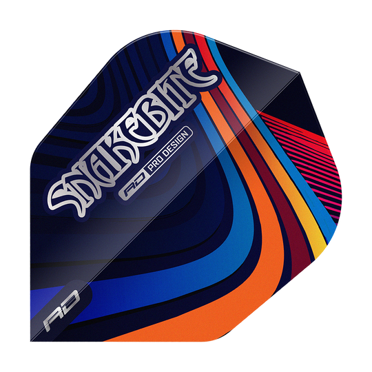 Dragon Rojo Peter Wright Snakebite Multi Swirl No6 Flights Das Bild zeigt ein Dart-Flight mit dem Aufdruck "Snakebite" und farbenfrohen, geschwungenen Linien. Das Design ist modern und hebt sich durch seine bunten Muster hervor.