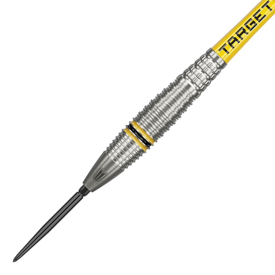 Dardos de acero Target Scott Williams GEN2 Swiss Point Das Bild zeigt einen Target Scott Williams GEN2 Swiss Point Steeldart. Der Dart ist silberfarben mit gelben und schwarzen Akzenten sowie der Aufschrift "TARGET" auf dem Schaft.
