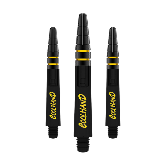 Flechas Red Dragon Nitrotech Luke Humphries Coolhand - Negras Auf dem Bild sind drei schwarze Dartschäfte mit gelber Aufschrift "COOLHAND" zu sehen. Die Schäfte haben goldene Akzente und sind 36 mm lang.