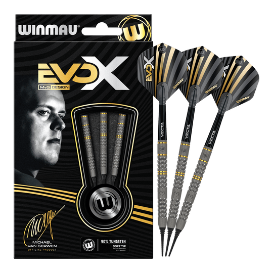 Dardos blandos Winmau Michael Van Gerwen Evo-X - 20g Das Bild zeigt das Produkt "Winmau Michael Van Gerwen Evo-X Softdarts - 20g" in seiner Verpackung. Neben der Verpackung sind drei zusammengebaute Softdarts mit schwarz-goldenem Design zu sehen.