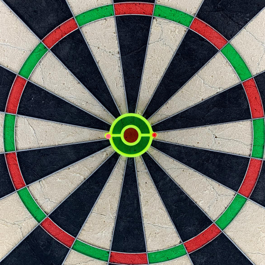 Segmentos de práctica de dardos - Diana Das Bild zeigt das Produkt 'Dart Practice Segments - Bullseye'. Es handelt sich um ein Trainingssegment für Dartspieler mit Fokus auf das Bullseye.