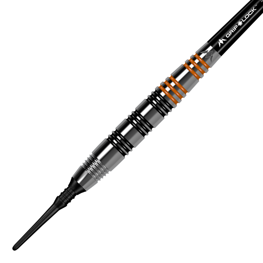 Dardos blandos de latón Mission Javan - 18 g Das Bild zeigt den "Mission Javan Brass Softdart" mit einem Gewicht von 18g. Der Dartpfeil ist silbern mit schwarzen und orangefarbenen Ringen am Griff.
