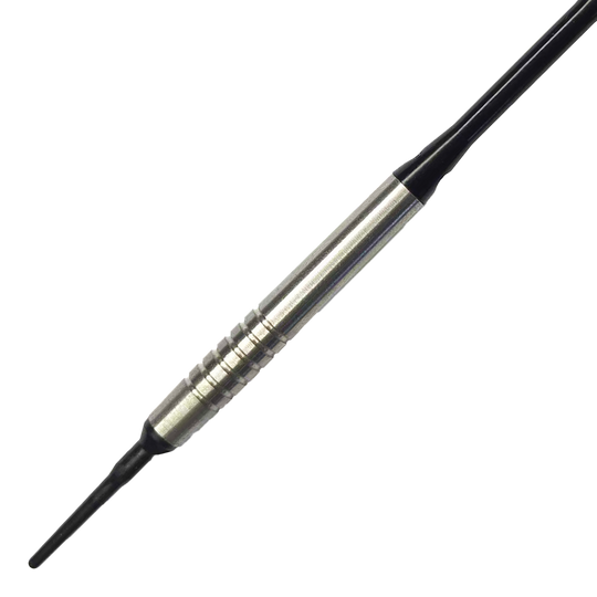 Dardos blandos McDart 85 Tungsten V14 - 17 g Auf dem Bild ist ein McDart 85er Tungsten V14 Softdart mit einem Gewicht von 17 Gramm zu sehen. Der Dartpfeil hat einen silbernen, gerillten Schaft und schwarze Spitzen.