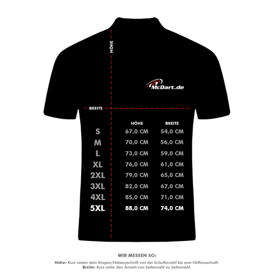 HRS-26036Harrows_Paragon_Dartshirts_5_XXXXXLZn92NTTY4OJfg Das Bild zeigt ein schwarzes Dartshirt mit dem Logo "McDart.de" auf der Brust. Auf dem Shirt sind die Größenangaben von S bis 5XL mit den entsprechenden Maßen für Höhe und Breite aufgedruckt.
