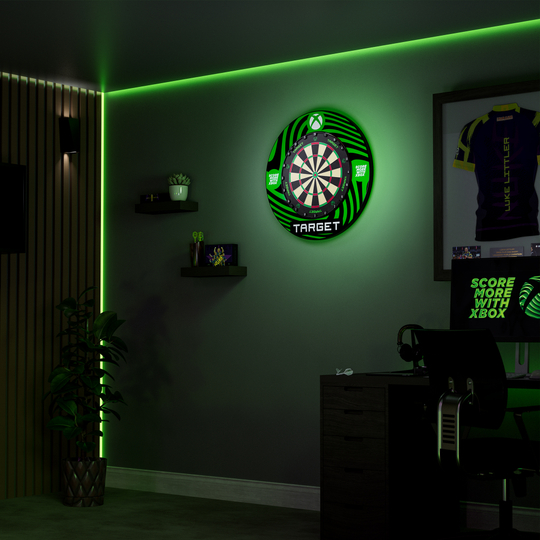 Das Bild zeigt das Target Xbox Dartboard Surround Bundle. Dieses Produkt ist ein Bundle für Dartspieler.
