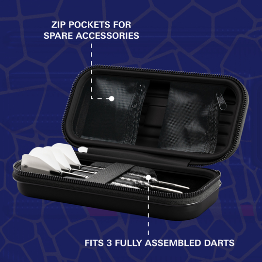 Estuche para dardos Target Takoma Josh Rock Das Bild zeigt das Target Takoma Josh Rock Dartcase mit drei komplett zusammengebauten Darts. Es verfügt über Reißverschlusstaschen für Ersatz-Zubehör.