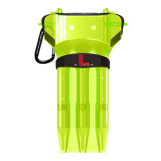 Estuche para dardos Krystal One de color sólido estilo L Das Bild zeigt ein neon-gelbes Dartcase von L-Style. Das Case hat einen schwarzen Verschluss und ist durchsichtig gestaltet.