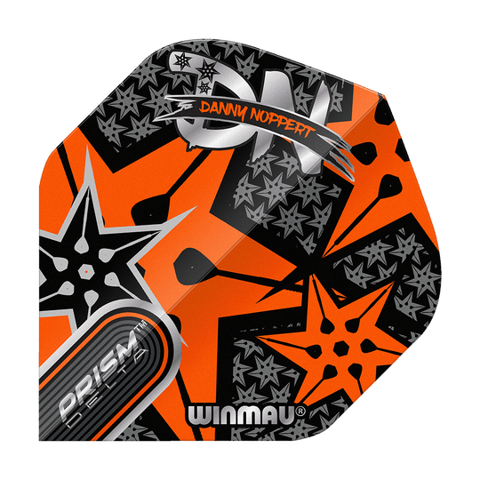 Das Bild zeigt ein buntes Dart-Flight mit orangefarbenem und schwarzem Sternmuster. Auf dem Flight stehen die Namen "Danny Noppert" und "Winmau Prism Delta".