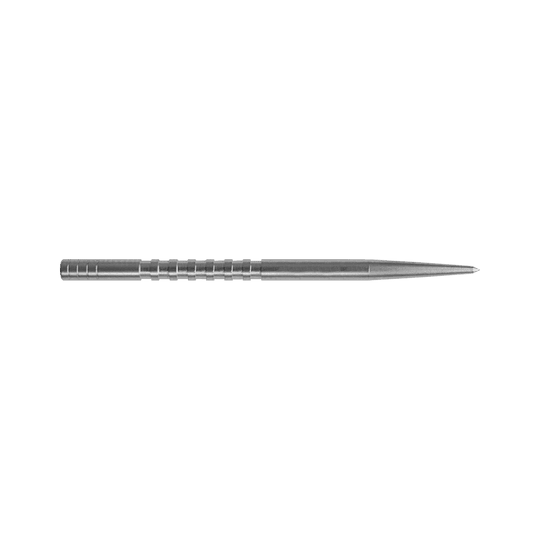 Puntas de dardo Condor Beak Point con corte Das Bild zeigt eine silberne Dartspitze mit eingearbeiteten Rillen. Sie ist lang und läuft zu einer feinen Spitze zu.