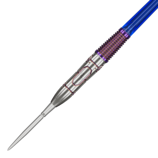 Dardos de acero Target Japan Haruki Muramatsu Rising Sun GEN9 - 23 g Das Bild zeigt einen Target Japan Haruki Muramatsu Rising Sun GEN9 Steeldart mit einem Gewicht von 23g. Der Dart hat ein auffälliges Design mit silberner Spitze, violetten Akzenten und einem blauen Schaft.