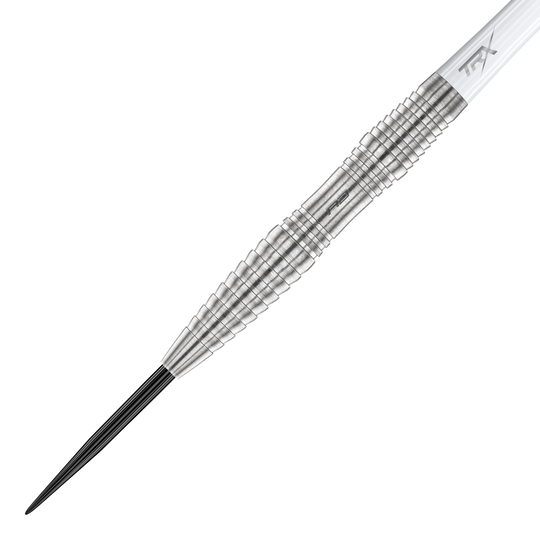 Red Dragon Seren 3 Dardos de Acero Puro Das Bild zeigt einen Red Dragon Seren 3 Pure Steeldart. Der Dartpfeil ist silberfarben und hat ein gerilltes Griffdesign.