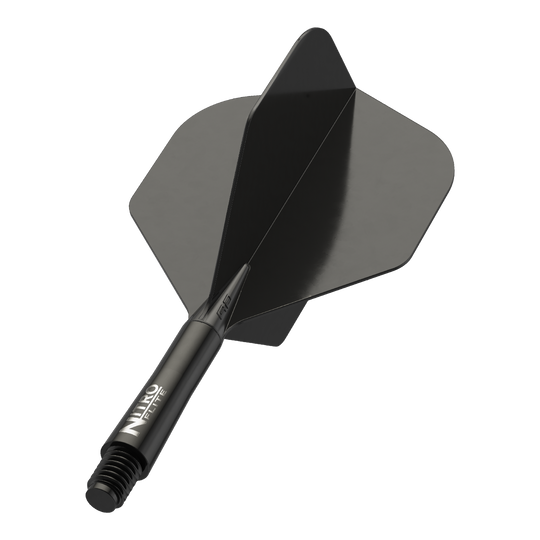 Auf dem Bild ist ein schwarzer Dart-Schaft mit schwarzen Flights zu sehen. Auf dem Schaft steht der Schriftzug "NITRO FLITE".