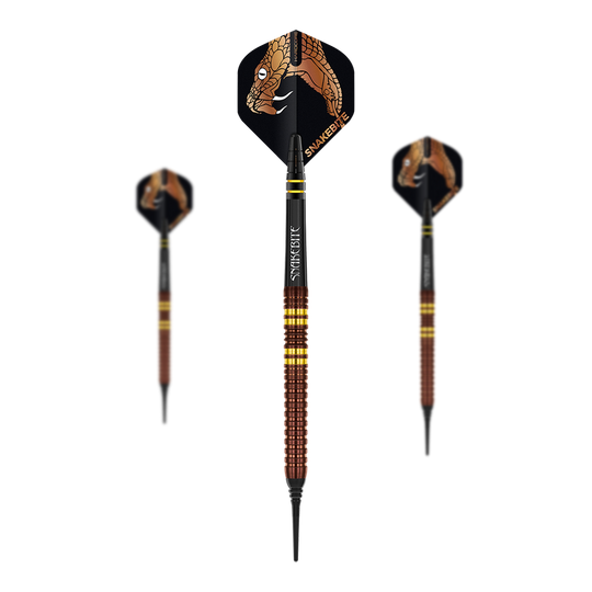 Dardos blandos Red Dragon Peter Wright Copper Fusion - 20 g Das Bild zeigt drei Softdarts des Modells „Red Dragon Peter Wright Copper Fusion“ mit 20 Gramm Gewicht. Die Flights sind mit einem Schlangenkopf und dem Schriftzug „Snakebite“ verziert.