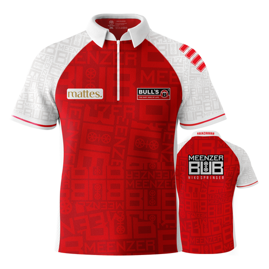 Camiseta de dardos Bulls Niko Springer Meenzer Bub Das Bild zeigt das Dartshirt "Bulls Niko Springer Meenzer Bub" in Rot und Weiß. Auf der Vorder- und Rückseite sind verschiedene Logos und Schriftzüge abgebildet.