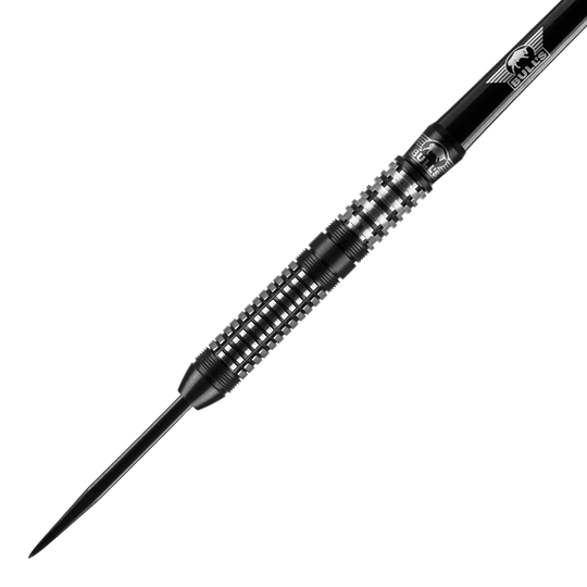 Dardos de acero Bulls NL Luna Neoma Das Bild zeigt einen Bulls NL Luna Neoma Steeldart. Der Dartpfeil ist schwarz-silbern und hat ein feines, geriffeltes Griffdesign.