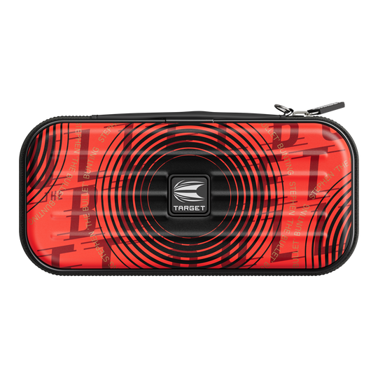 Estuche para dardos Target Takoma Stephen Bunting Das Bild zeigt das Target Takoma Stephen Bunting Dartcase in einem auffälligen roten Design mit schwarzen Kreisen. In der Mitte befindet sich das Target-Logo und das Etui hat einen Reißverschluss.