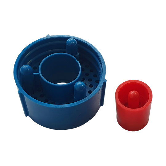 GRN0148_Granboard_132_Ersatzfelder_Bullseye_Set_3 Das Bild zeigt zwei Ersatzfelder für das Granboard 132, eines in Blau und eines in Rot. Die Kunststoffteile dienen als Ersatz für einzelne Felder auf einem elektronischen Dartboard.