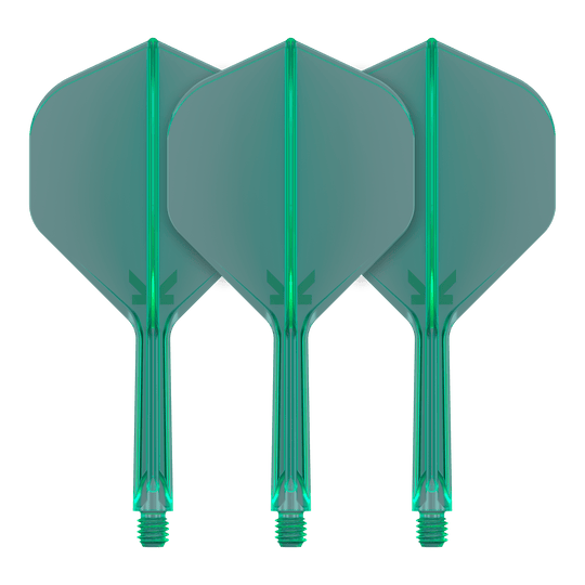Sistema de vuelo estándar Target K-Flex No2 - Verde Das Bild zeigt drei grüne Dartflights mit angebauten Schäften. Sie sind gleichmäßig angeordnet und weisen ein schlichtes, modernes Design auf.