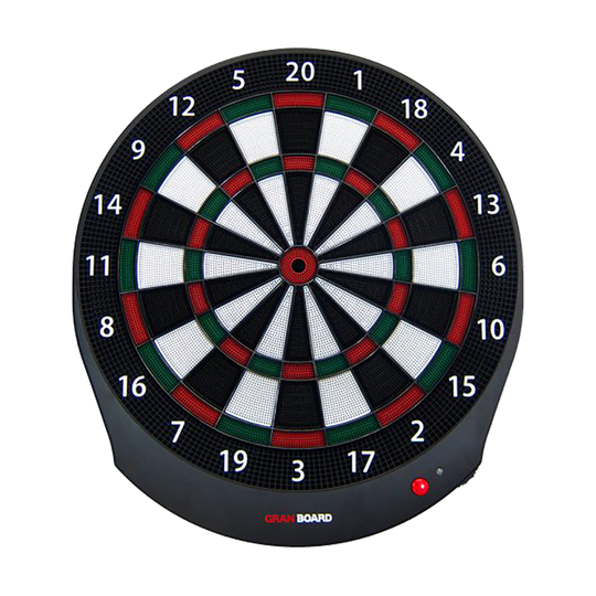 G00030_GranBoard_Dash_Green_Elektronisches_Dartboard_1 Das Bild zeigt das GranBoard Dash Elektronisches Dartboard. Es ist eine runde Dartscheibe mit farbigen Segmenten und einer digitalen Anzeige unten.