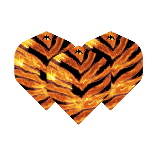 Vuelos estándar de Mission Solo Javan No2 Das Bild zeigt drei Dartflights mit einem auffälligen Tigerstreifen-Design in Orange und Schwarz. Es handelt sich um das Produkt "Mission Solo Javan No2 Standard Flights".