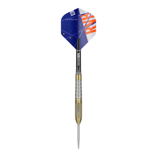 Target Raymond Van Barneveld Chrono 95 Dardos de acero con punta suiza Dies ist ein Steeldart der Marke Target, Modell Raymond Van Barneveld Chrono 95 Swiss Point. Der Dart hat ein modernes Design mit gold-silbernem Barrel und einem blauen Flight mit orangen Details.