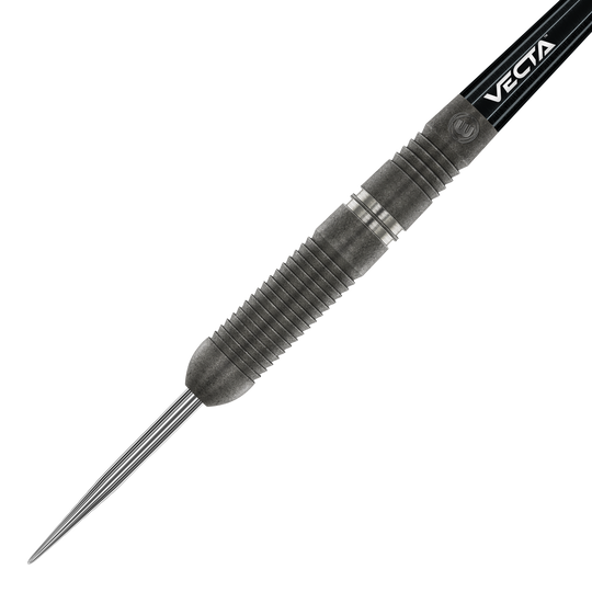 Dardos de acero Winmau Callisto 03 Das Bild zeigt einen Winmau Callisto 03 Steeldart. Der Dart hat ein geriffeltes, schwarzes Barrel und eine spitze Metallspitze.