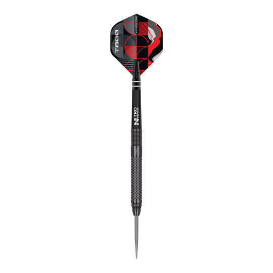 Dardos de acero Red Dragon T-800 Das Bild zeigt einen Red Dragon T-800 Steeldart mit einer schwarzen, strukturierten Oberfläche. Die Dartflügel sind schwarz-rot gemustert und tragen den Schriftzug "T-800".