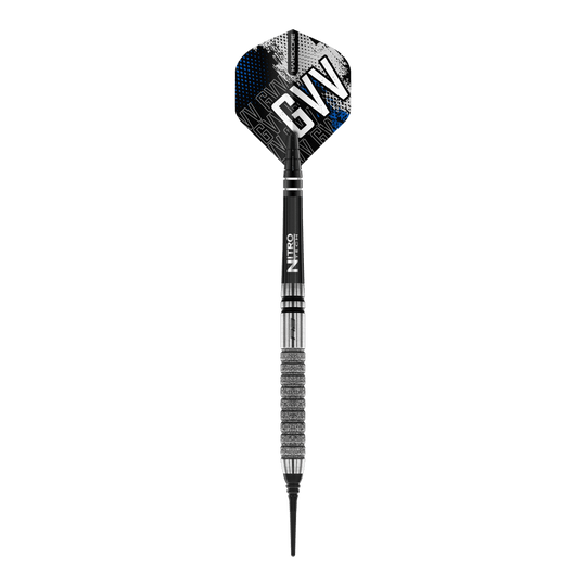 Dies ist ein Softdart aus der Serie "Red Dragon Gian Van Veen Tour Edition" mit einem Gewicht von 20g. Der Dart hat ein modernes Design mit silbernen und schwarzen Elementen sowie den Initialen "GVV" auf dem Flight.