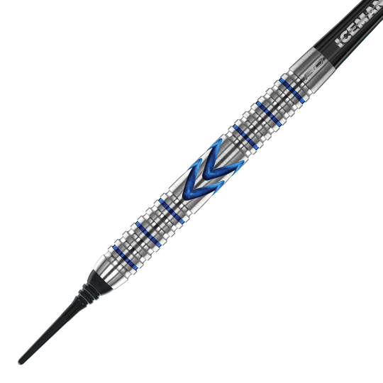 Dardos blandos Red Dragon Gerwyn Price Iceman Midnight Edition - 20 g Dies ist ein Softdart der Marke Red Dragon, Modell Gerwyn Price Iceman Midnight Edition mit 20 Gramm Gewicht. Der Dart hat ein silbernes Griffstück mit blauen Akzenten und einem markanten Zickzack-Muster.