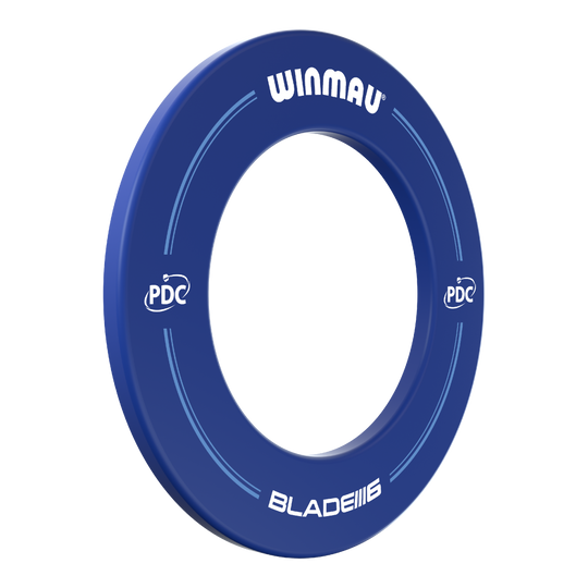 Marco para diana Winmau PDC - Azul Das Bild zeigt einen blauen Dartboard-Surround der Marke Winmau mit der Aufschrift "BLADE 6" und "PDC". Der Ring dient zum Schutz der Wand rund um eine Dartscheibe.