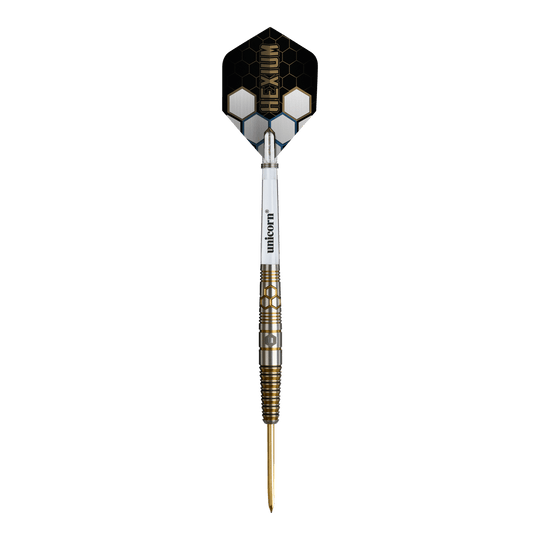 Unicorn Hexium Style 03 Gold & Black Steeldarts werden in dieser Abbildung dargestellt. Die besondere Gold-Schwarz-Optik hebt die Darts hervor.