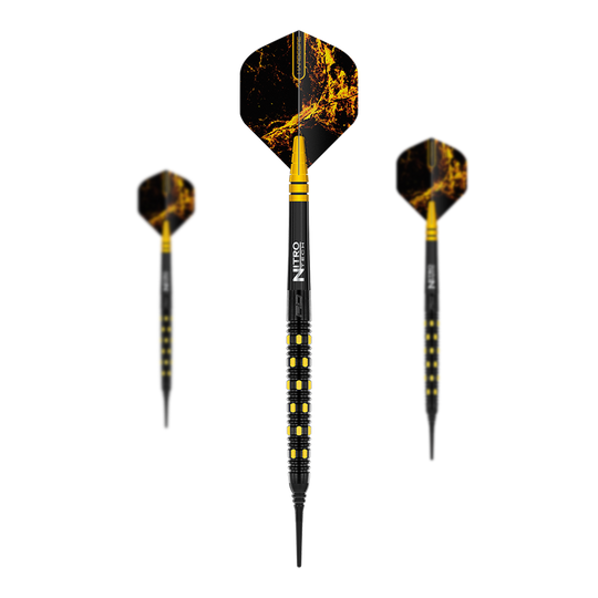 Dardos blandos Red Dragon Nirvana - 20 g Das Bild zeigt drei Softdarts des Modells "Red Dragon Nirvana Softdarts - 20g". Die Darts haben ein auffälliges schwarzes und gelbes Design mit einer markanten Musterung auf den Flights.