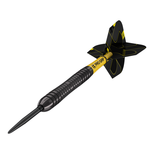 Dardos de acero Target Bolide Void 04 Swiss Point Das Bild zeigt einen Target Bolide Void 04 Swiss Point Steeldart. Der Dart ist schwarz-gelb und hat eine strukturierte Griffzone sowie schwarze Flights mit gelben Linien.