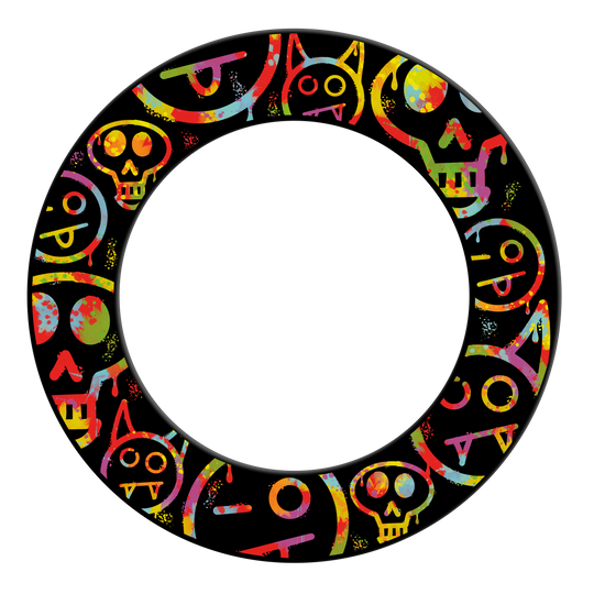 McDart Graffiti Emojis Diana envolvente Das Bild zeigt einen bunten Dartboard Surround mit lustigen Smiley-Graffiti. Das Produkt schützt die Wand beim Darts-Spielen.