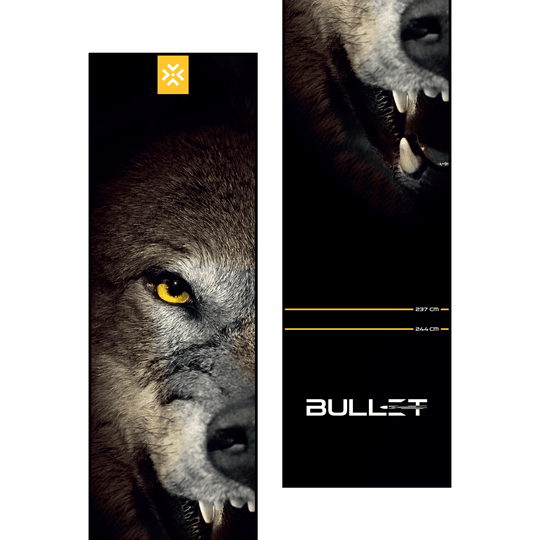 Tapete para dardos Bullet Fang Hier sieht man die Bullet Fang Dartmatte. Sie dient als Schutzunterlage für den Dartbereich und hilft beim richtigen Stellen der Wurflinie.
