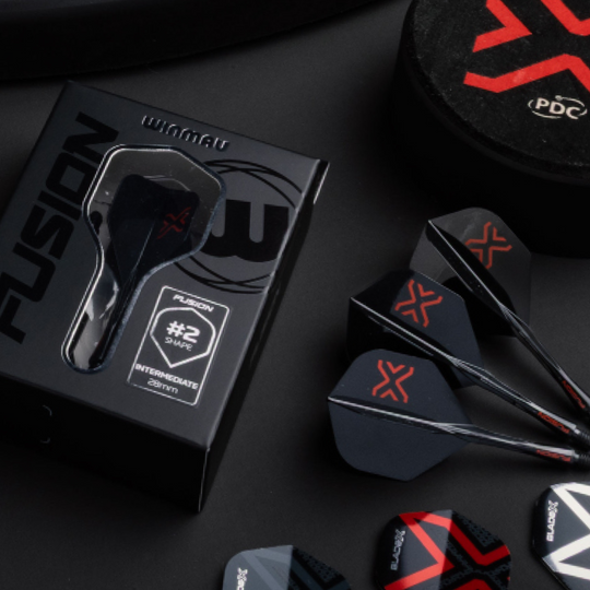 Sistema de eje de vuelo estándar Winmau Fusion Blade X No2 - Negro Hier sieht man das Winmau Fusion Blade X No2 Standard Flight-Shaft-System in Schwarz. Dieses Produkt kombiniert Flight und Schaft für optimale Performance.
