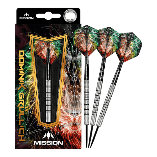 Misión Dominik Grüllich Steeldarts Das Bild zeigt das Produkt „Mission Dominik Grüllich Steeldarts - 23,5g“ mit einer farbenfrohen Verpackung und drei silbernen Darts. Die Flights der Darts sind mit einem bunten Löwenmotiv verziert.