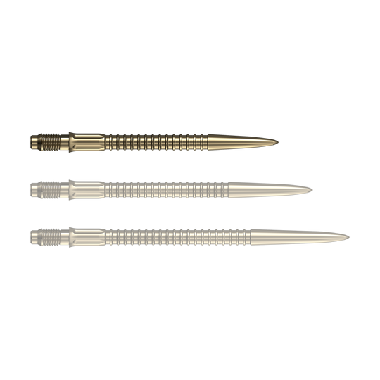 Puntas de dardo Mission R2.5 Rapid Point GV1 - Oro Goldene Dartspitzen liegen nebeneinander auf einer weißen Fläche. Diese Spitzen eignen sich für das Dartspiel.