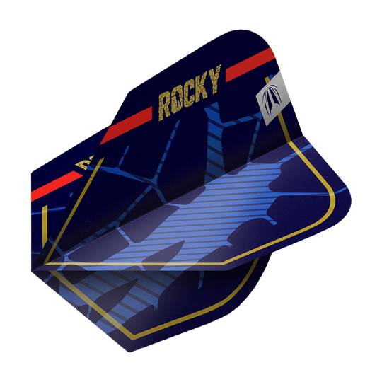Vuelos Target Pro Ultra Josh Rock GEN1 No6 - 3 juegos Das Bild zeigt das Produkt "Target Pro Ultra Josh Rock GEN1 No6 Flights - 3 Sets". Die Dartflights sind dunkelblau mit goldener Umrandung, rotem Streifen und der Aufschrift "ROCKY".
