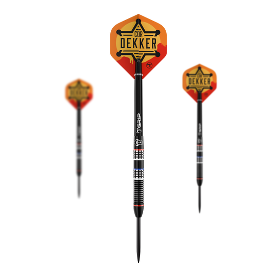 Dardos de acero Bulls Cor Dekker The Sheriff - 23 g Es ist ein Set der Bulls Cor Dekker The Sheriff Steeldarts mit 23 Gramm zu sehen. Das Set enthält mehrere Darts für das professionelle Dartspiel.