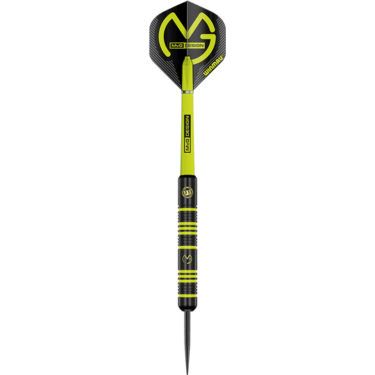 1233_Winmau_Michael_Van_Gerwen_MvG_Ambition_Steeldarts_1tY1VGj9FcJWc8 Winmau Michael Van Gerwen MvG Ambition Steeldarts sind Dartpfeile mit geriffeltem Griffbereich. Sie werden als Dreierset präsentiert.