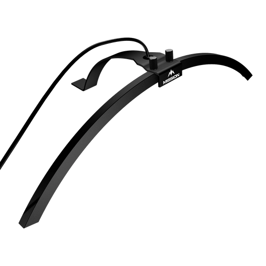 Das Bild zeigt die faltbare LED Dartboard-Beleuchtung Mission Torus 100. Die Beleuchtung ist schwarz und hat einen gebogenen Rahmen mit einem Kabelanschluss.