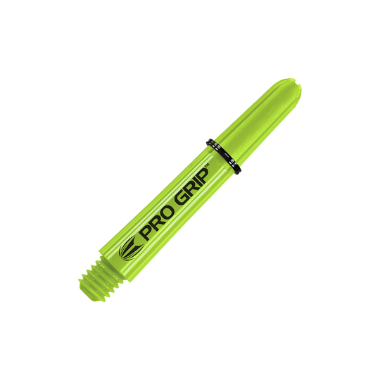Varillas Target Pro Grip - 3 juegos - Verde lima Das Bild zeigt einen limegrünen Dartshaft mit der Aufschrift "PRO GRIP". Der Schaft hat ein Schraubgewinde an einem Ende und ist 34 mm lang.