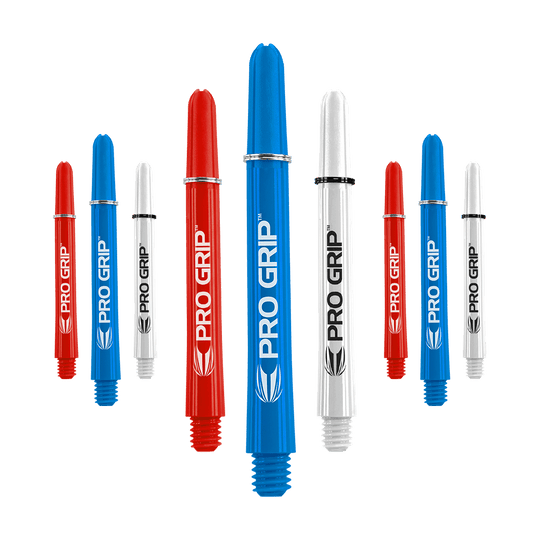 Varillas Target Pro Grip - 3 juegos - Rojo, Azul, Blanco Das Bild zeigt neun Dart-Shafts in den Farben Blau, Rot und Weiß. Auf jedem Shaft steht der Schriftzug "PRO GRIP" mit einem kleinen Logo darunter.